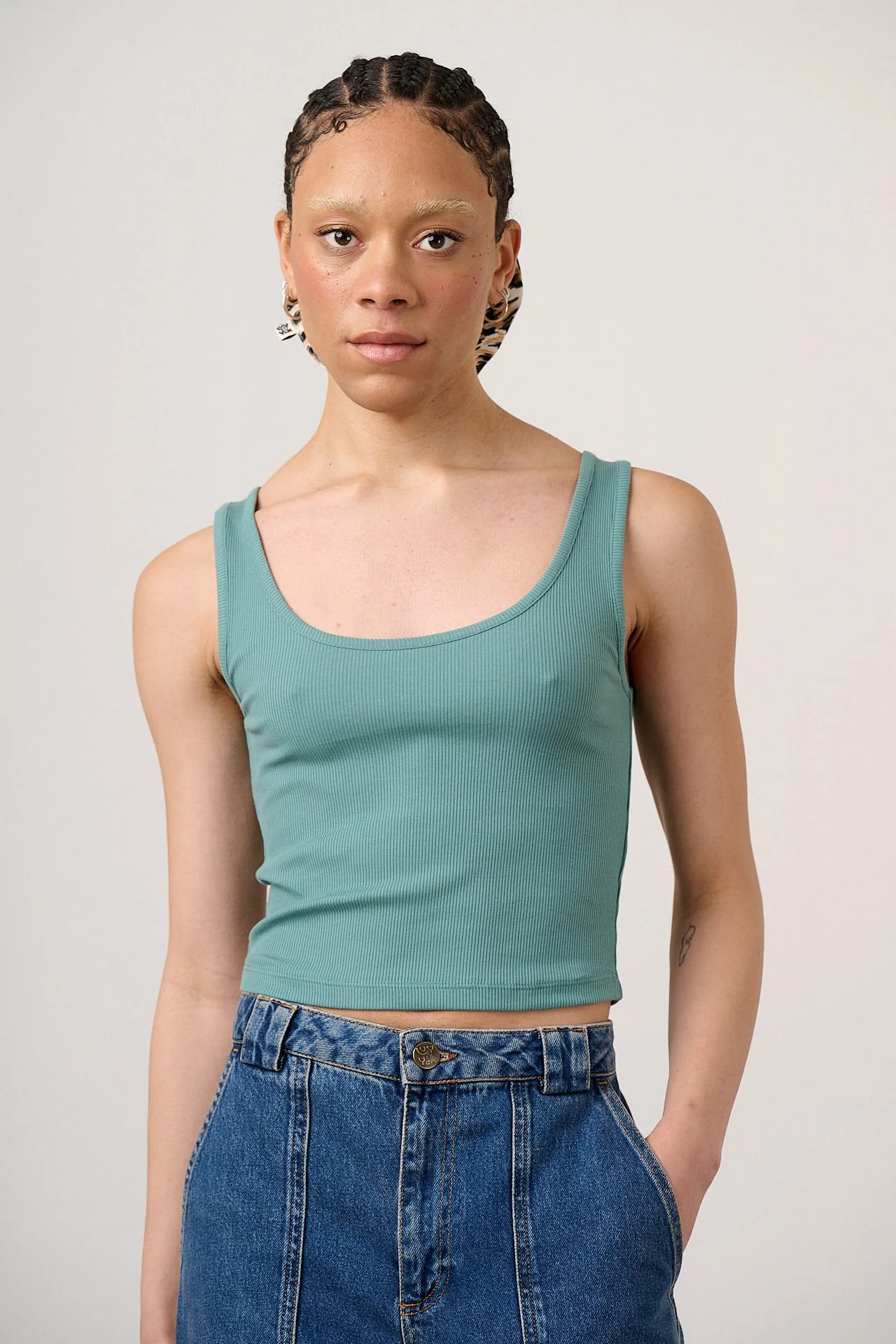 Vests & Sleeveless Tops
